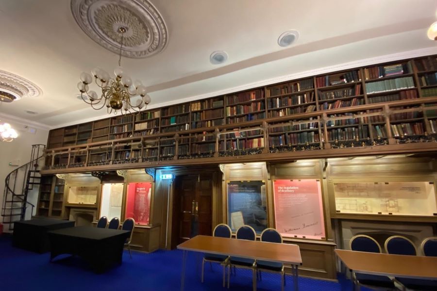 Glasgow-02.2024-Royal-College-Bibliothek